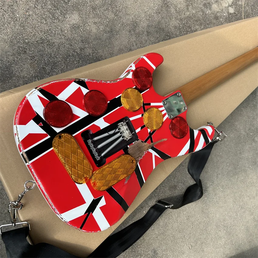 Stock Edward Eddie Van Halen Heavy Relic Red Franken Электрогитара Черно-белые полоски Floyd Rose Тремоло