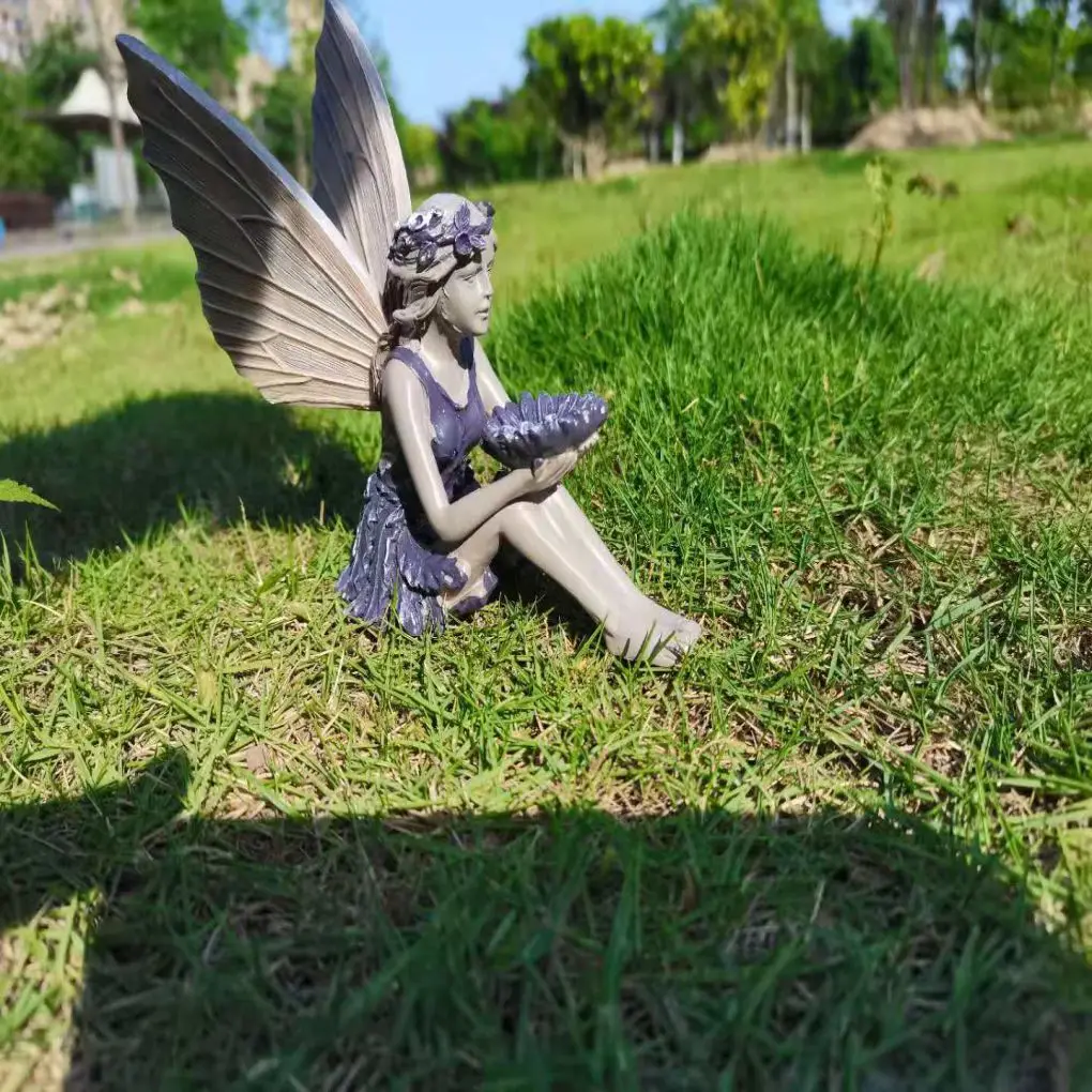 

Sculpture Resin Garden Realistic Figure Desktop Tabletop Girl Statue Garden Yard Outdoor Indoor Art Decoration