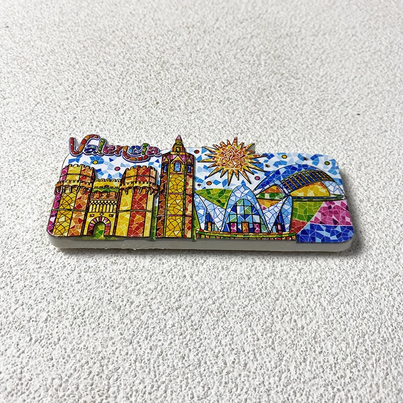 Валенсия Испания туризм сувенирные поделки мозаика здание трехмерное украшение