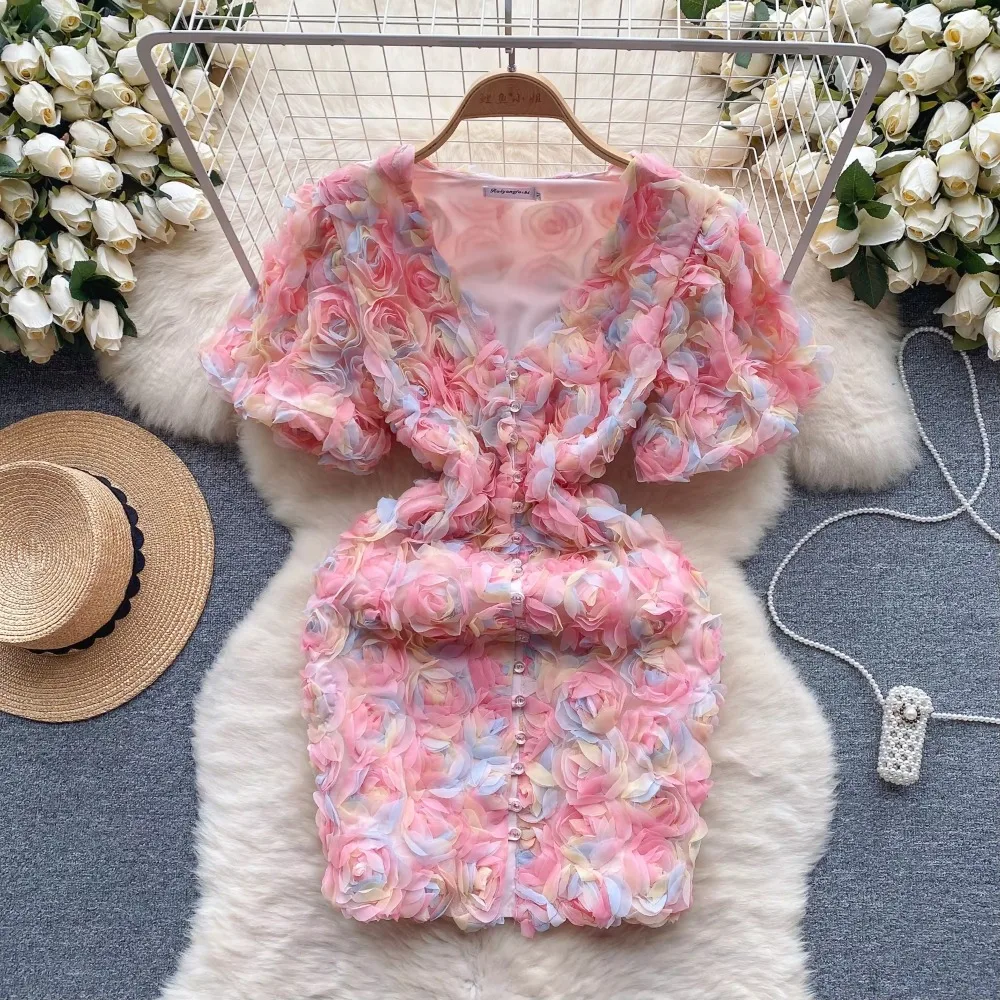 Женское облегающее мини-платье с трехмерным цветком и короткими рукавами