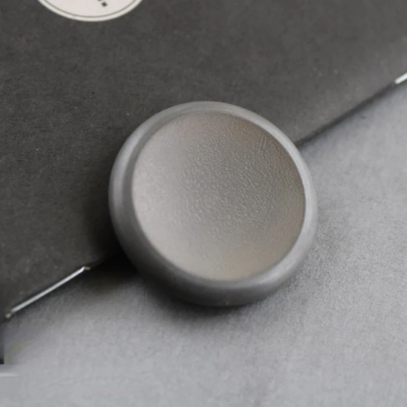 Разложенная вручную металлическая игрушка карманная стандартная монета для