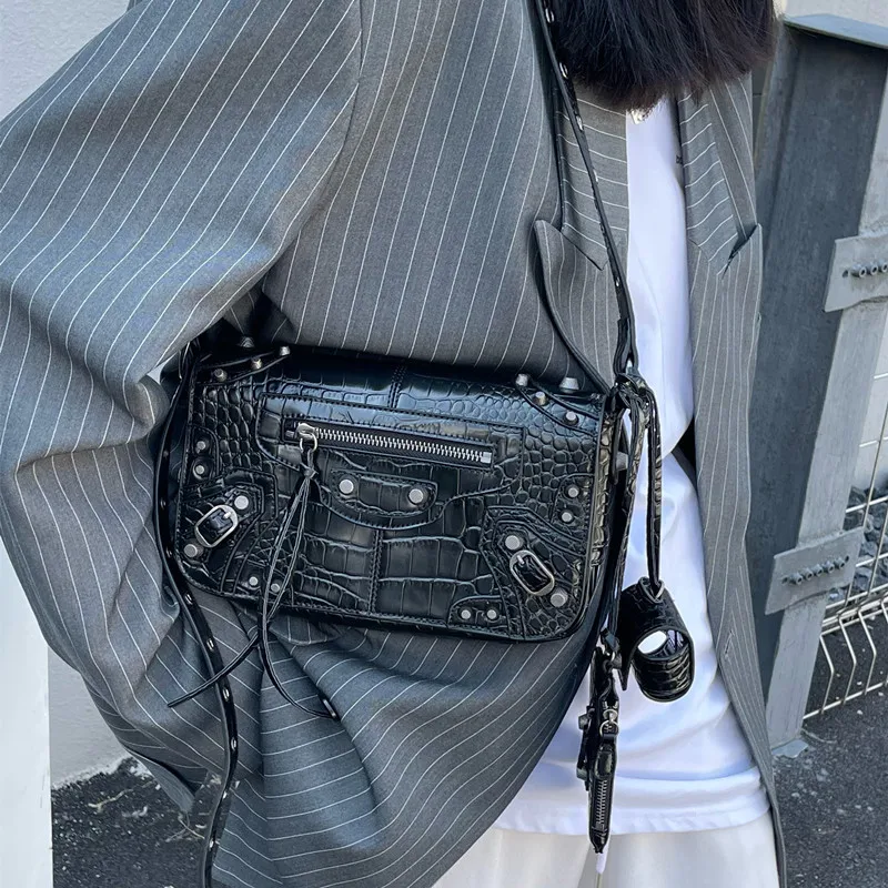 New luxury brand handbag women's handbag designer saddle oil wax leather bag men's and women's shoulder chain bag