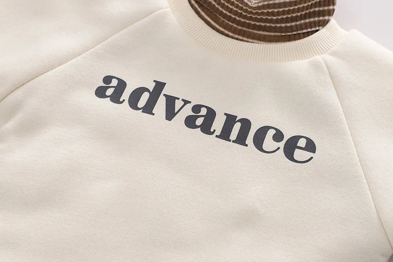 Зимняя одежда для маленьких мальчиков водолазка с буквенным принтом свитера