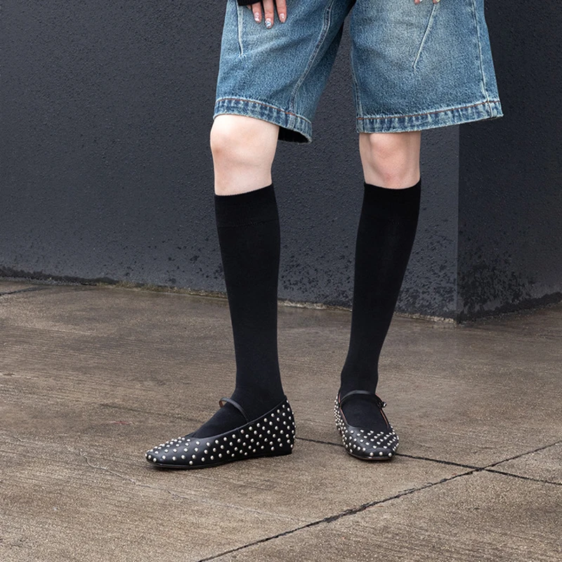 Женские балетки с заклепками из натуральной кожи Туфли Мэри Джейн в стиле ретро