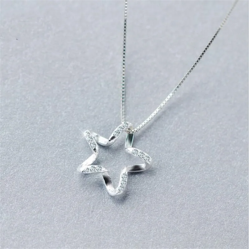Женская цепочка из серебра 925 пробы с кулоном в виде пятиконечной звезды