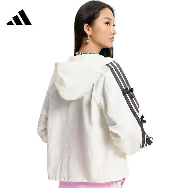 Фото Женская куртка Adidas свободного кроя с капюшоном, спортивная куртка с сетчатыми вставками и тремя полосками KR7602/KR7603 №3