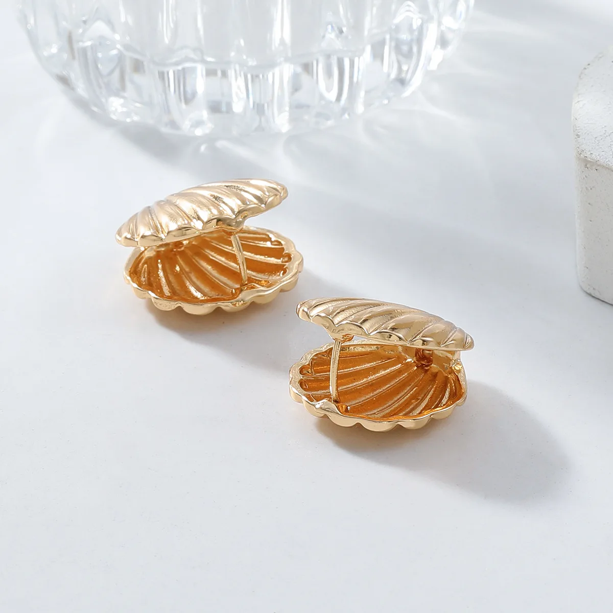 Серьги-гвоздики DIGADAGU горный хрусталь