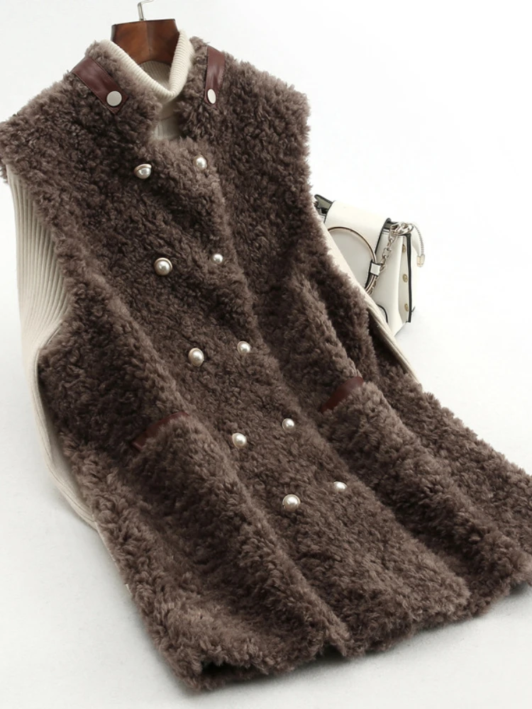 

Женский зимний двубортный жилет без рукавов, свободное утепленное пальто из меха ягненка и овечьей шерсти с меховой пряжкой, 2023