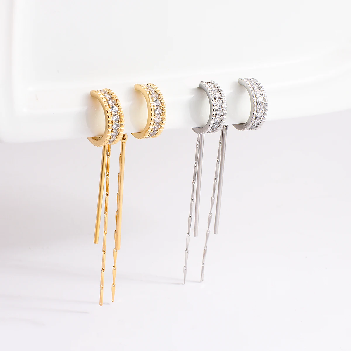 

Luxury Shiny Zircon Long Tassel Clip On Earring Personality Gold Silver Color No Piercing Ear Cuff Wedding Jewelry Accessories