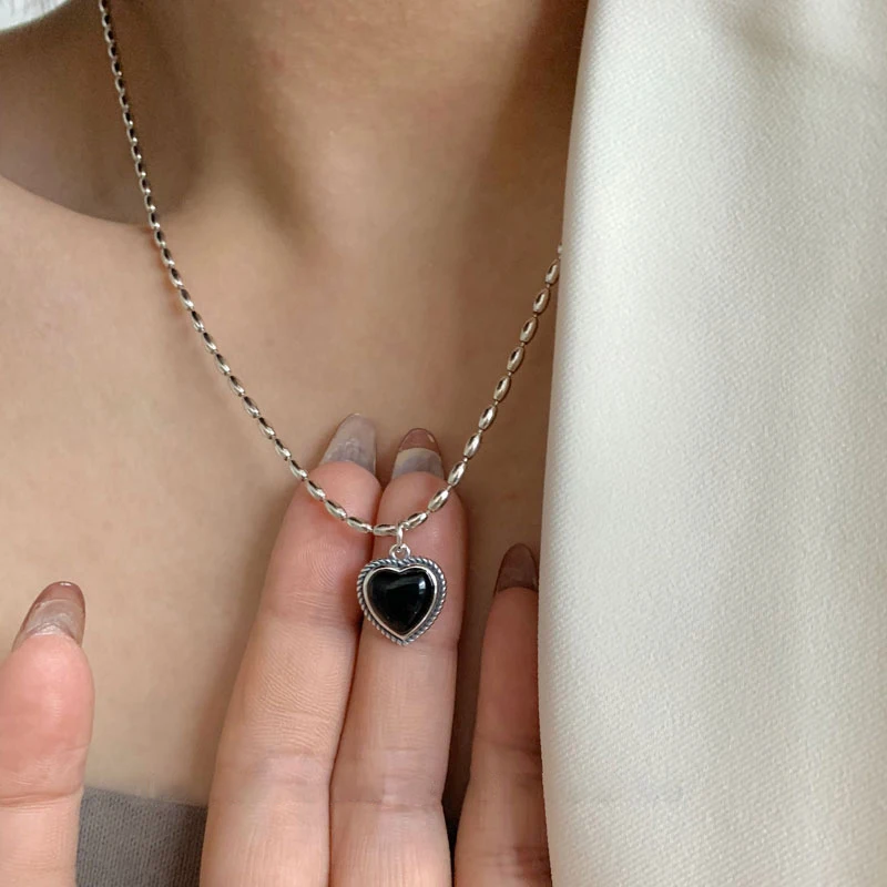 

Gothic Black Heart Pendant Necklace for Womens Girls Punk Hip Hop Simple Choker Necklace Bead Chain Silver Color Fashion Jewelry