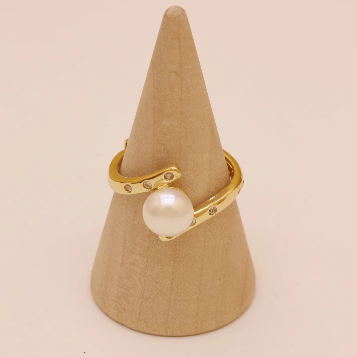 

Elegant Cross Inlaid Freshwater Pearls Ring Adjustable Size For Women's Wedding Engagement Party Charming Jewelry Gift