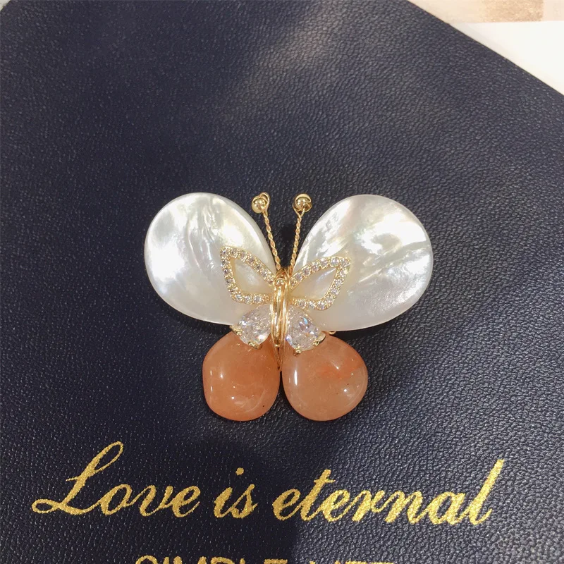 

ZHBORUINI New Design Fine Jewelry Natural Freshwater Pearl Brooch Natural Shell Gem Butterfly Brooch Pins Pearl Jewelry Women