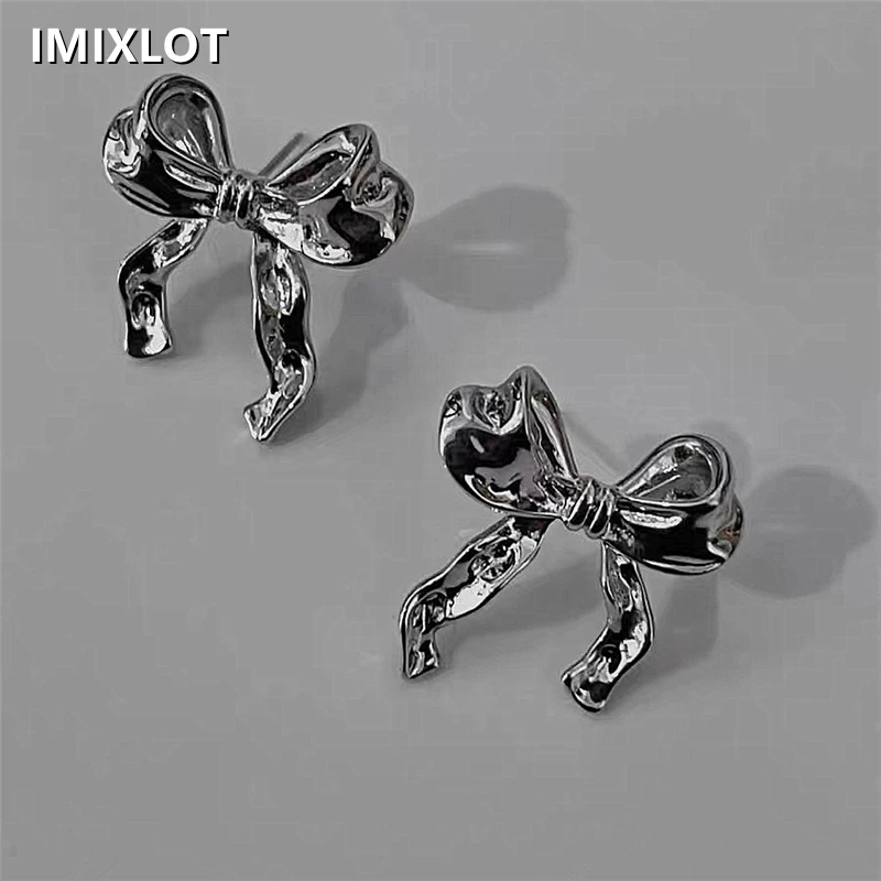 

Милые серебряные серьги-гвоздики с бантом для Женщин, Модные женские ювелирные изделия для вечерние, милые корейские серьги с бантом для де...