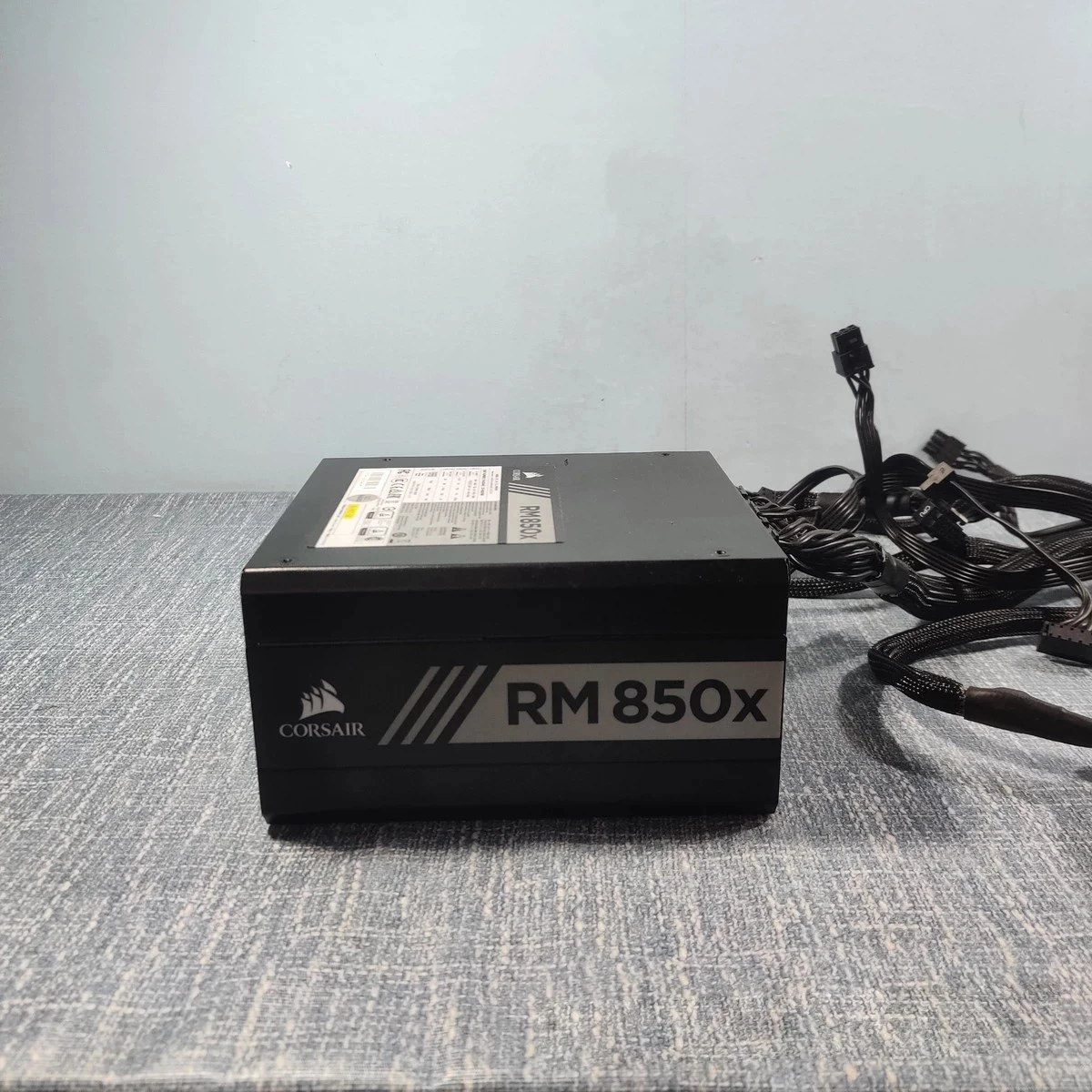 

Подержанный оригинальный RM850X 80plus ЗОЛОТОЙ полный модуль питания полный провод