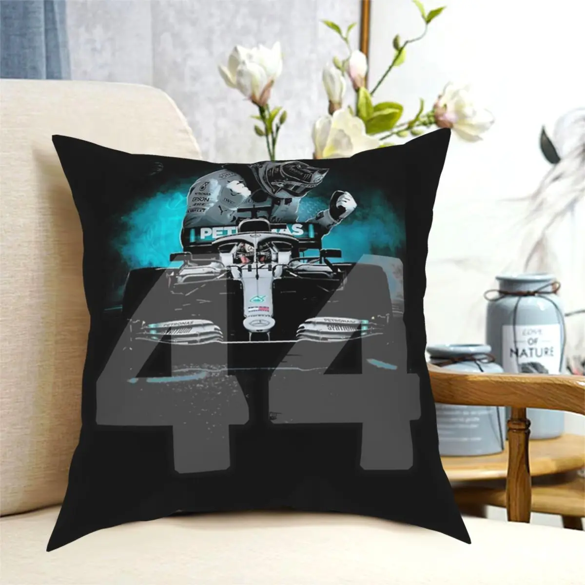 

Louis Hamilgan Formula 1 Square Pillowcase Polyester Pattern Zip Decorative Pillow Case Home Cushion Cover Wholesale