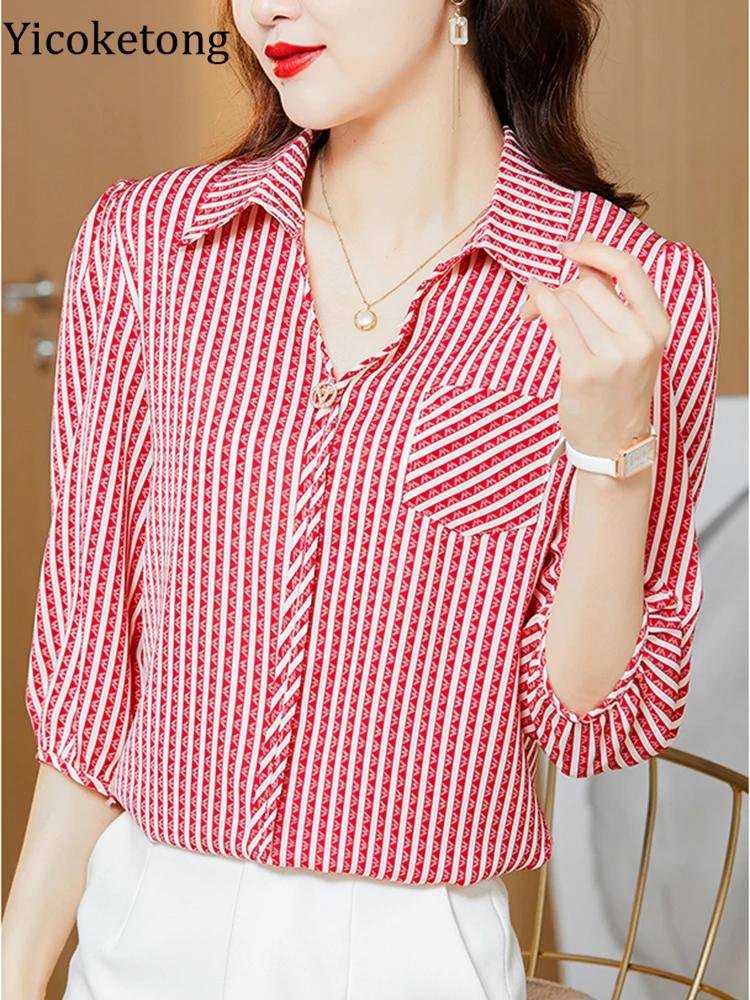 Женская шифоновая блузка в полоску с V-образным вырезом