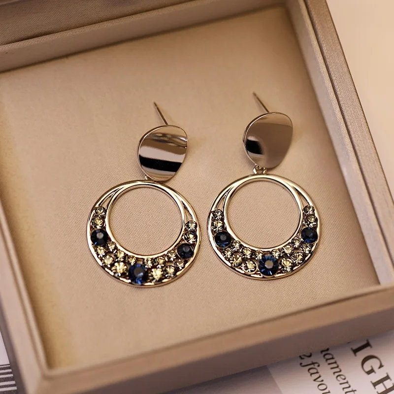 

Premium Sense Earrings 2022 New Tide Silver Needle Temperament Wholesale Sterling Silver Studs Female Full Diamond Round Earring