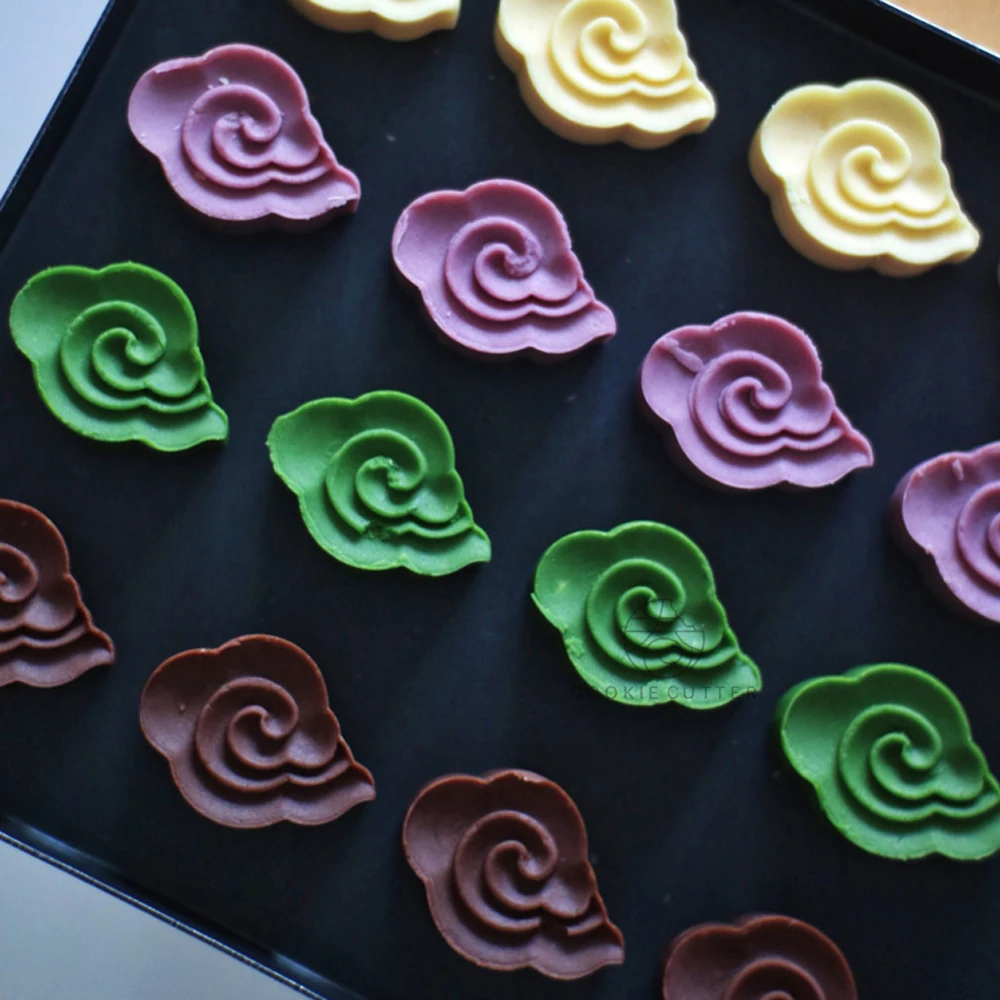 

3D Cloud Mooncake Mold 50g Cake Dessert Pastry Mold Hand Pressure Home DIY Fondant Cake Decoration Tools ABS Plastic Baking