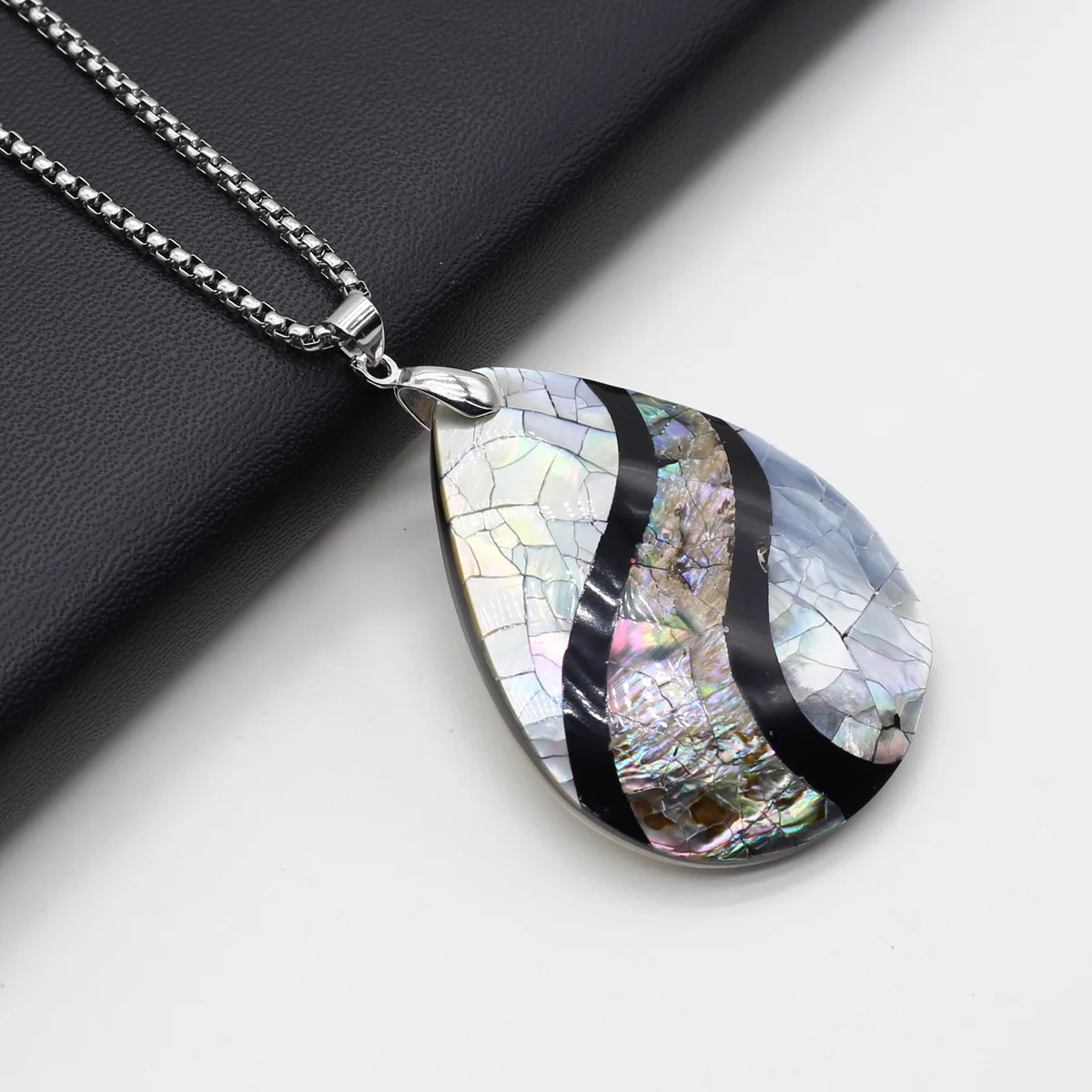 

Natural Freshwater Shell Necklace Pendant Water Drop Shape Exquisite Charms for Jewelry Making Diy Bracelet Earrings Wedding