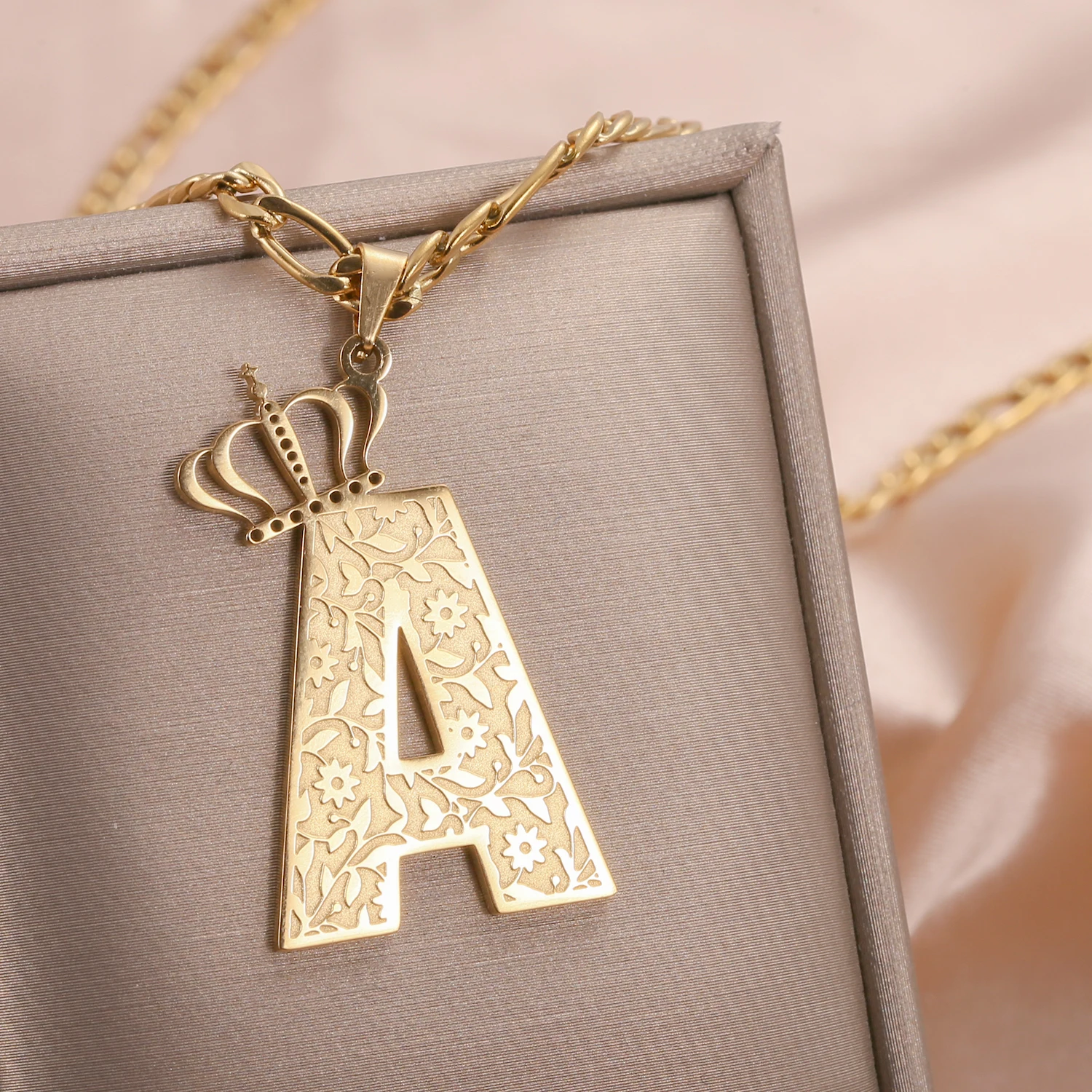 

A-Z Crown Letters Necklaces For Women Initials Chain Stainless Steel Necklace Pendants Men's Hip Hop Jewelry Mother's Day Gift