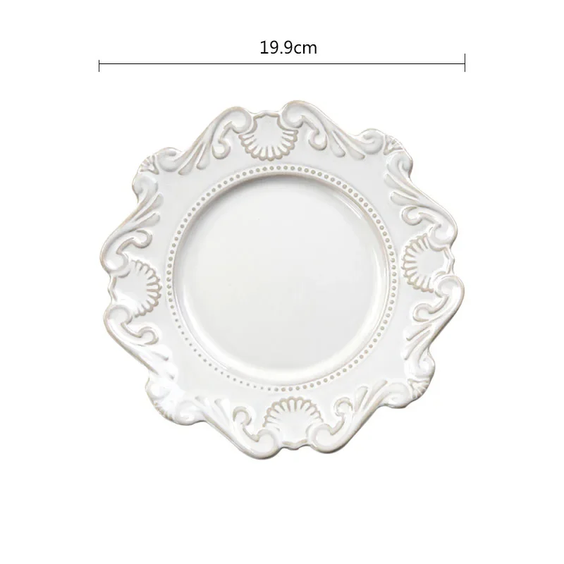 

Керамическая тарелка в стиле барокко