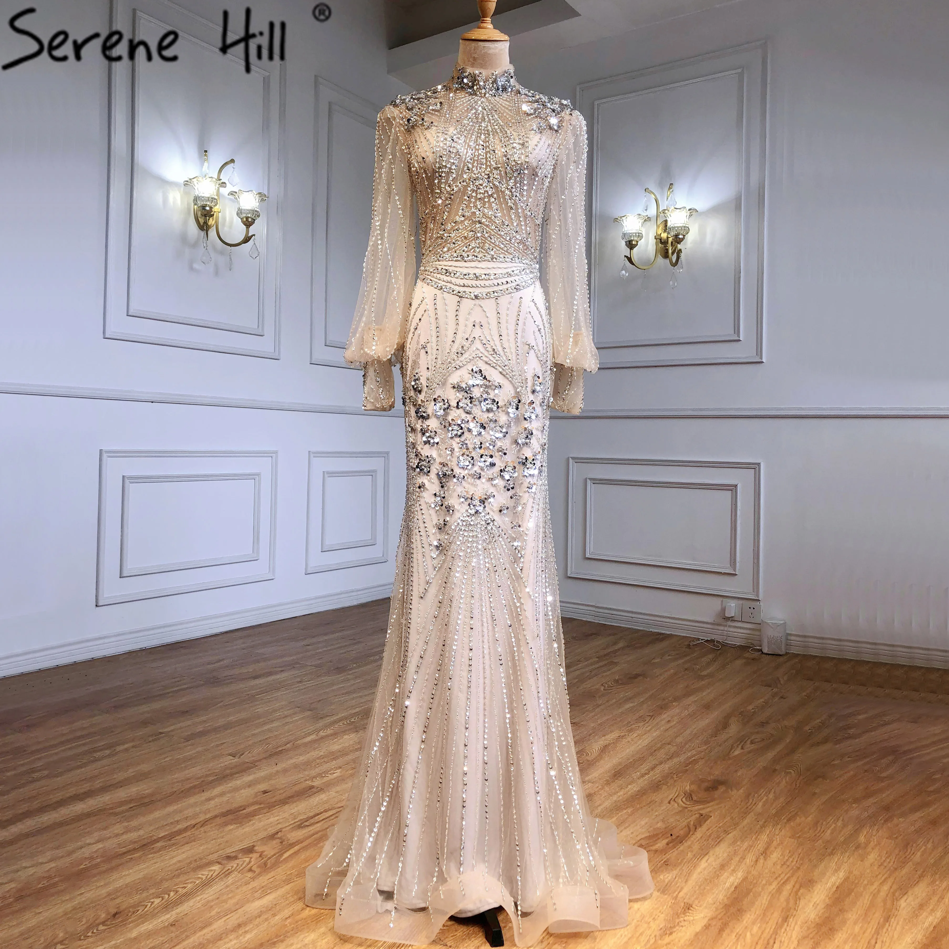 Серебряное роскошное вечернее платье Serene Hill с бусинами и бриллиантами 2022