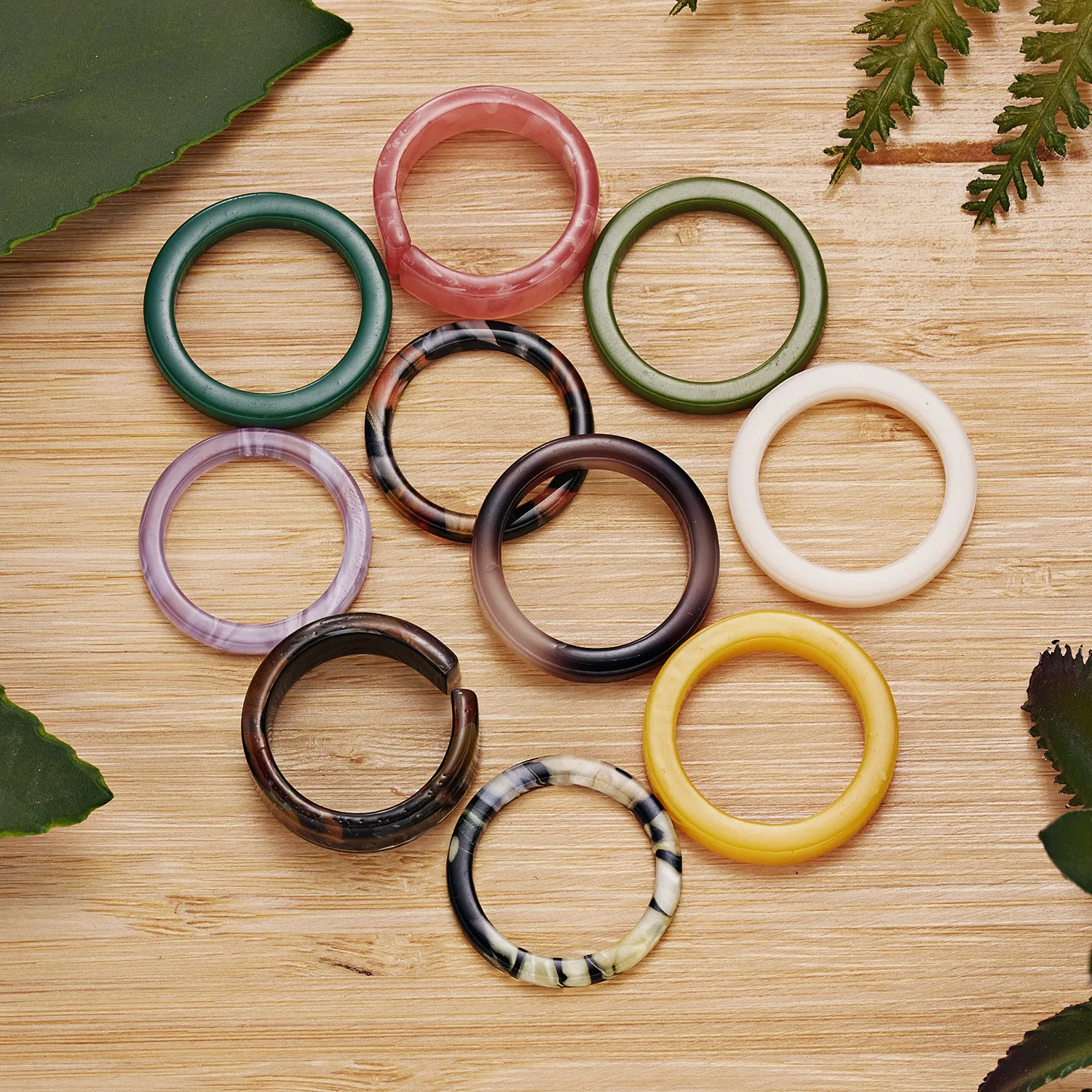 New Korea Aesthetic Colourful Resin Acrylic Rings Set for Women Geometric Round Rings Girl Temperament Versatile Jewelry Gifts