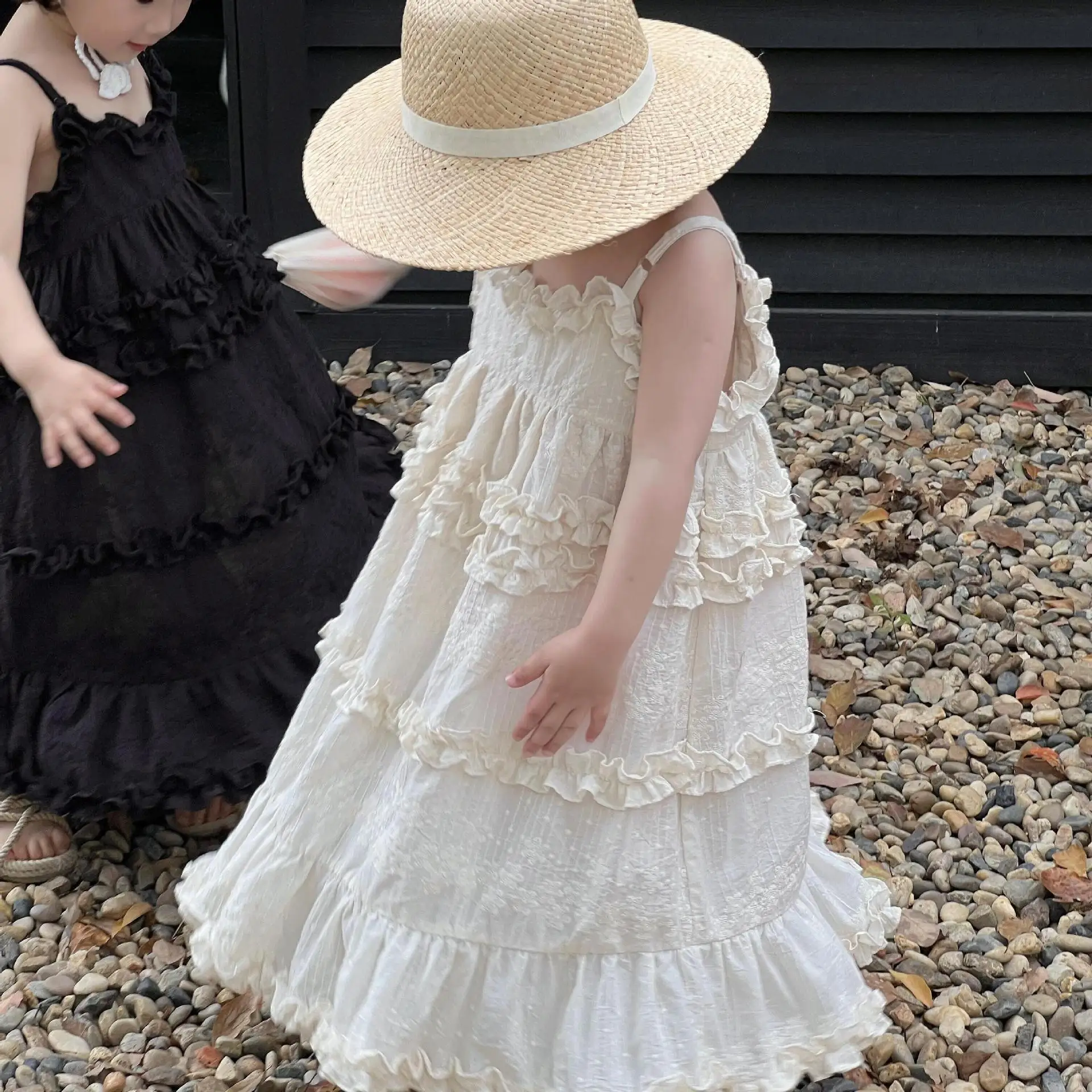 

deer jonmi 2023 Summer Baby Girls Suspenders Layered Dresses Korean Style Ruched Embroidery Vacation Children Princess Dress
