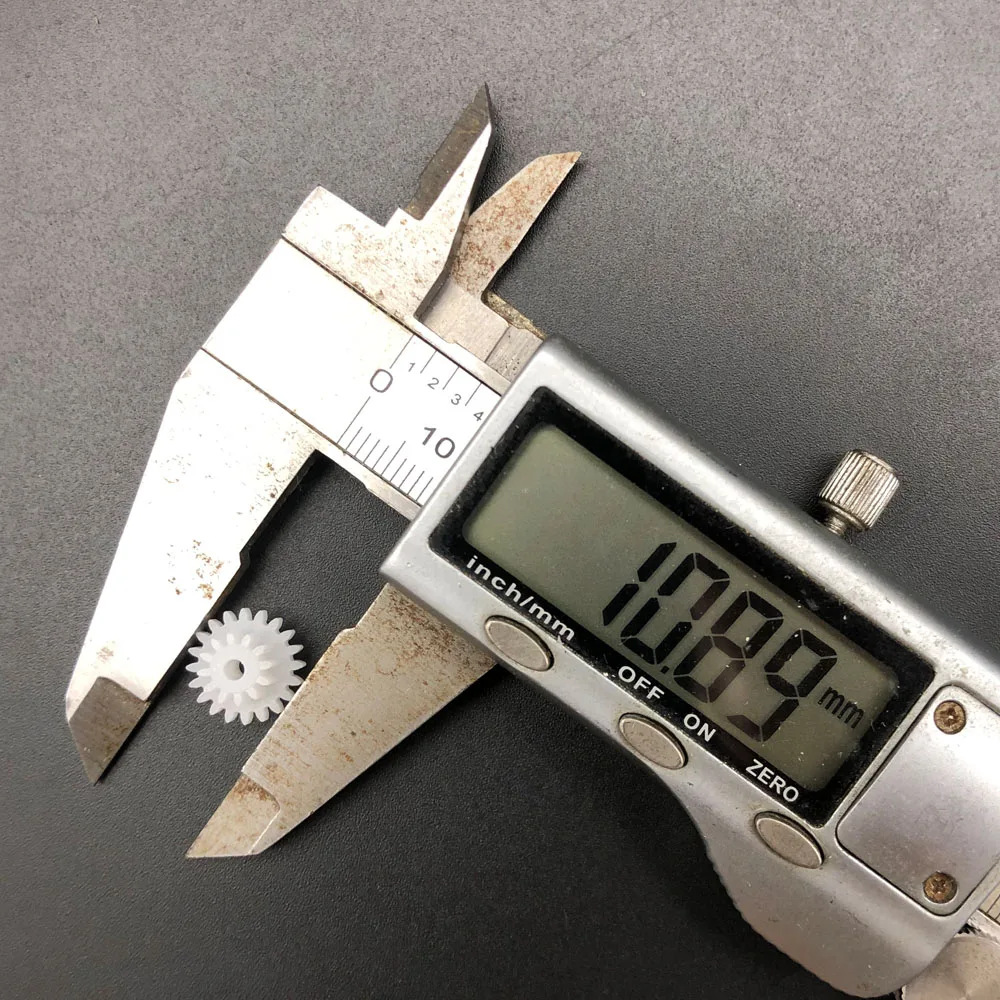 

50 шт. Пластиковые шестеренки 20122A 20122B 20T + 12T