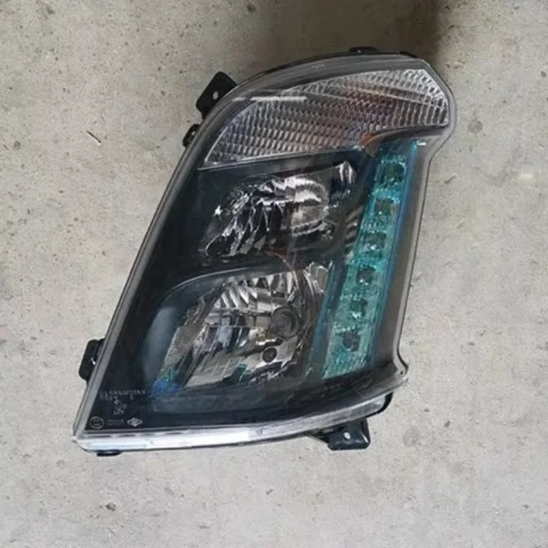 дневные ходовые огни и высококачественная электрическая ручная регулировка