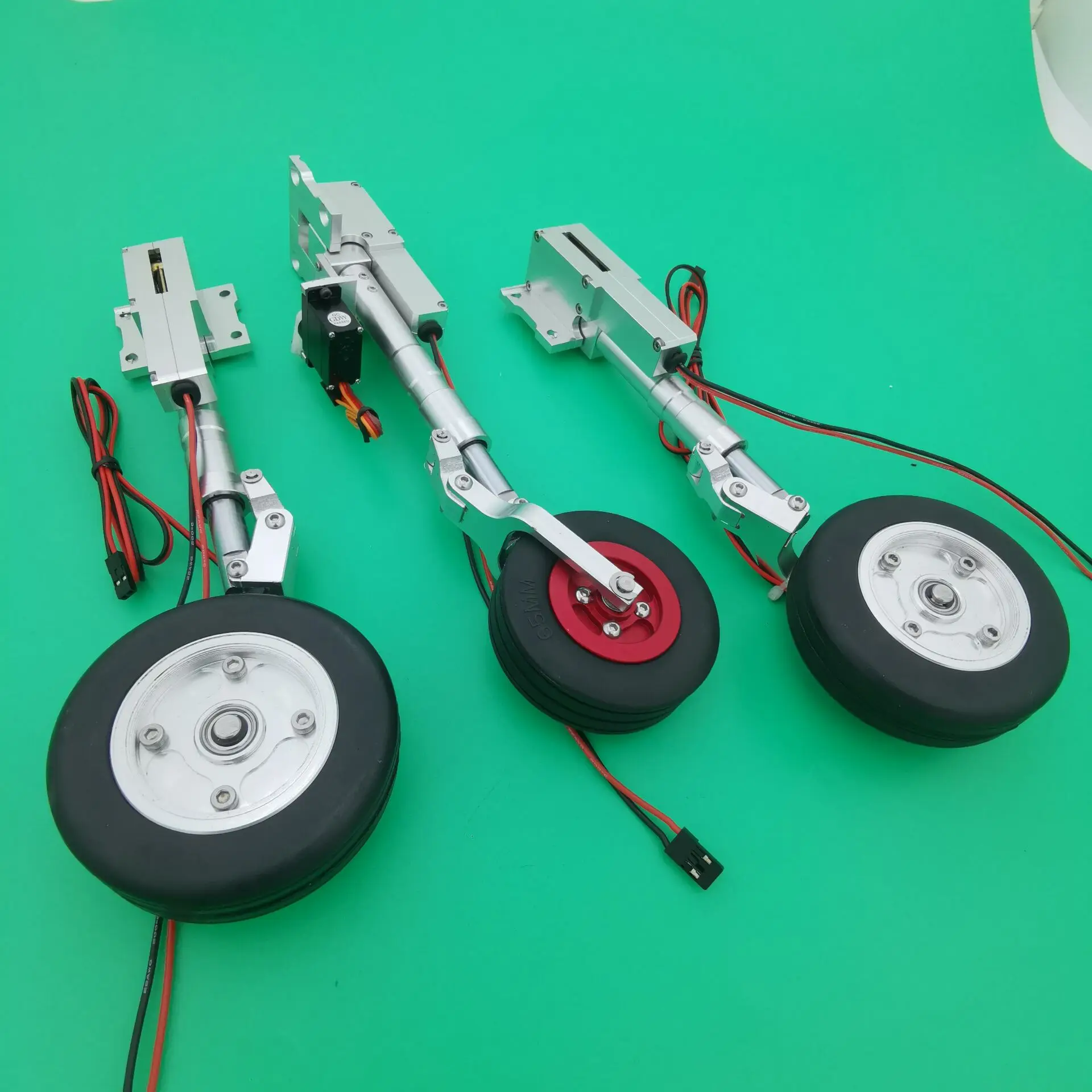 Задвижка с электрическим тормозом для реактивного самолета на турбине 6-10 кг класса CNC с антивибрационной посадочной системой.