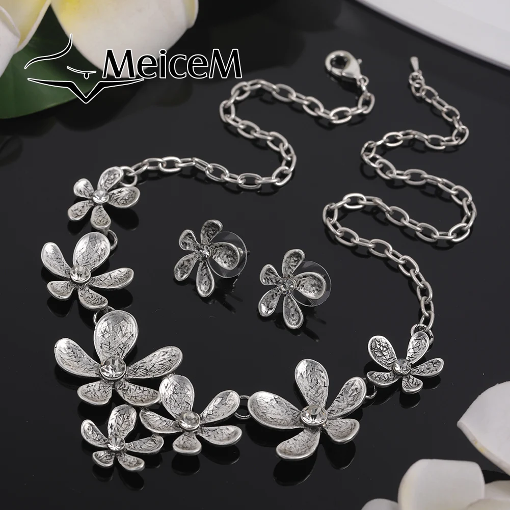

MeiceM Flower Chokers Vintage Aesthetic Accessories Chains Luxury Elegant Zinc Alloy Jewelry Men Women Gifts New in Necklaces