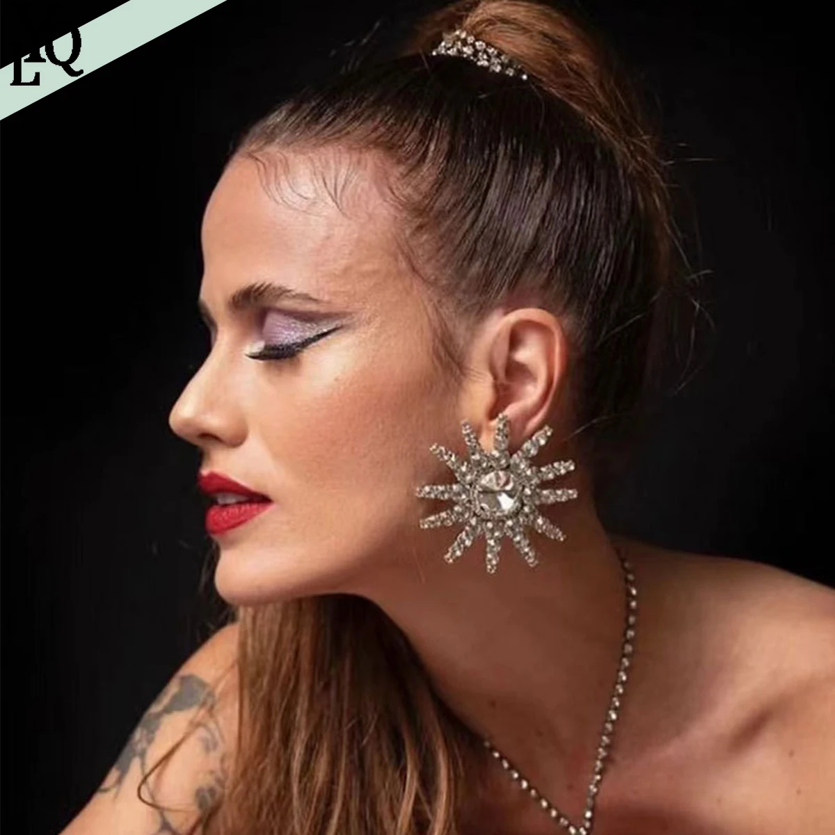 

2023 Super Sparkling Colorful Exaggerate European and American Earrings Full of Diamond Sunflower Female Alloy Flowers