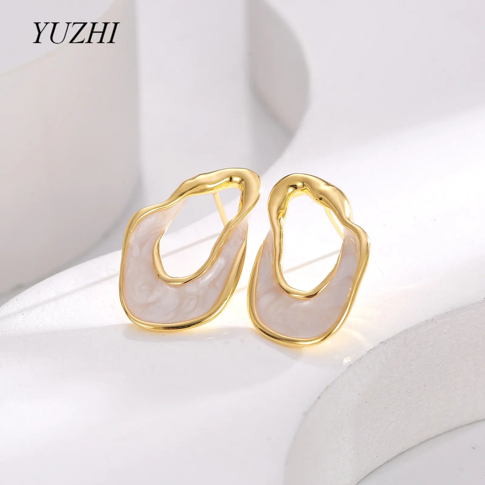 

Minimalist Enamel Irregular Geometric Stud Earrings for Women 2022 New Fashion Temperament Clip on Earring Female Gift Jewelry
