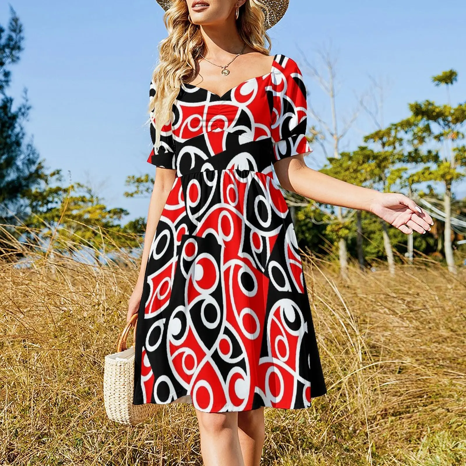 Платье Maori Kowhaihai с многослойным узором и короткими рукавами повседневные платья