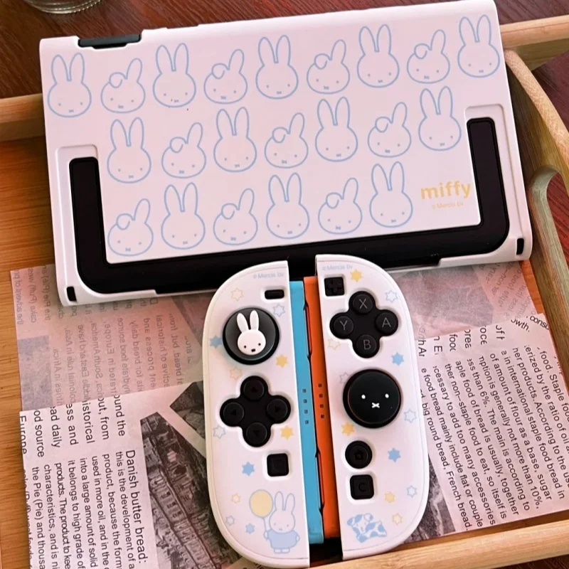 Фото Защитный чехол Geekshare Miffy Switch 2, полупрозрачный, с накладками на кнопки, аниме-аксессуары для игр, подарок для взрослых любителей игр №2