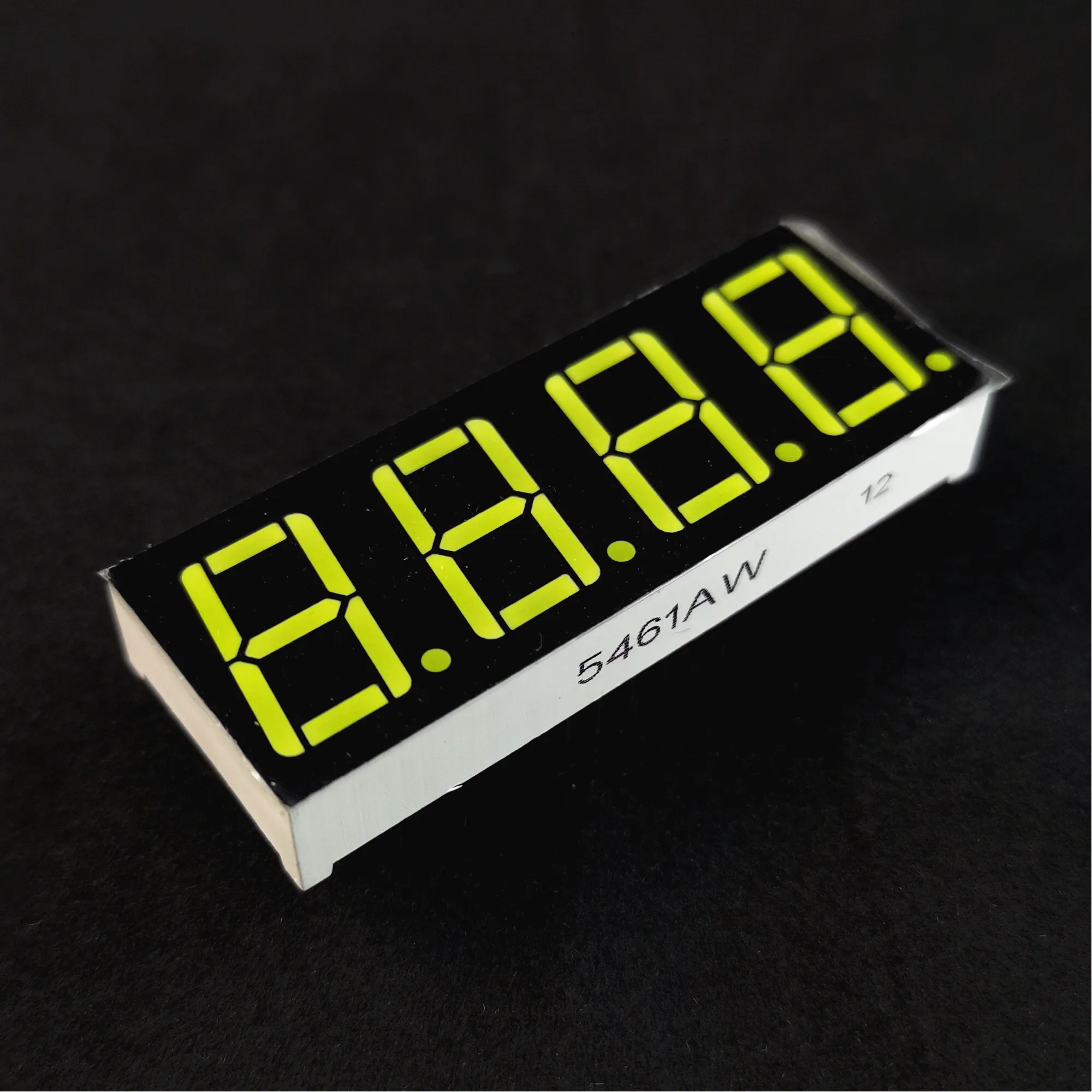 0 56 дюйма 7 сегментов 1 бит 2 бита 3 4 6 красный синий белый желтый зеленый общий катод