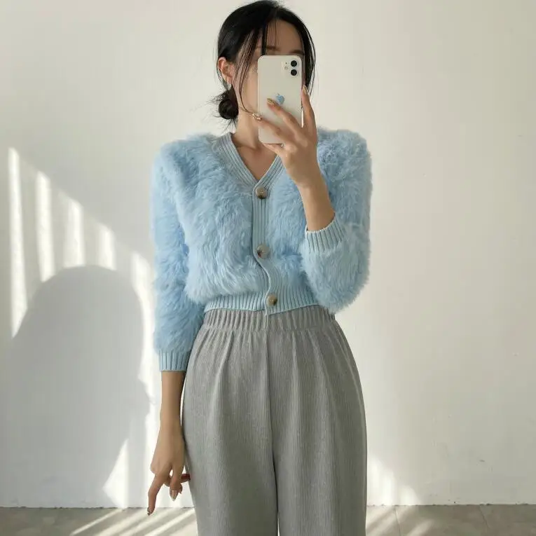 

Korean chic short long sleeve knitwear women 2023 new small single breasted V-neck short coat