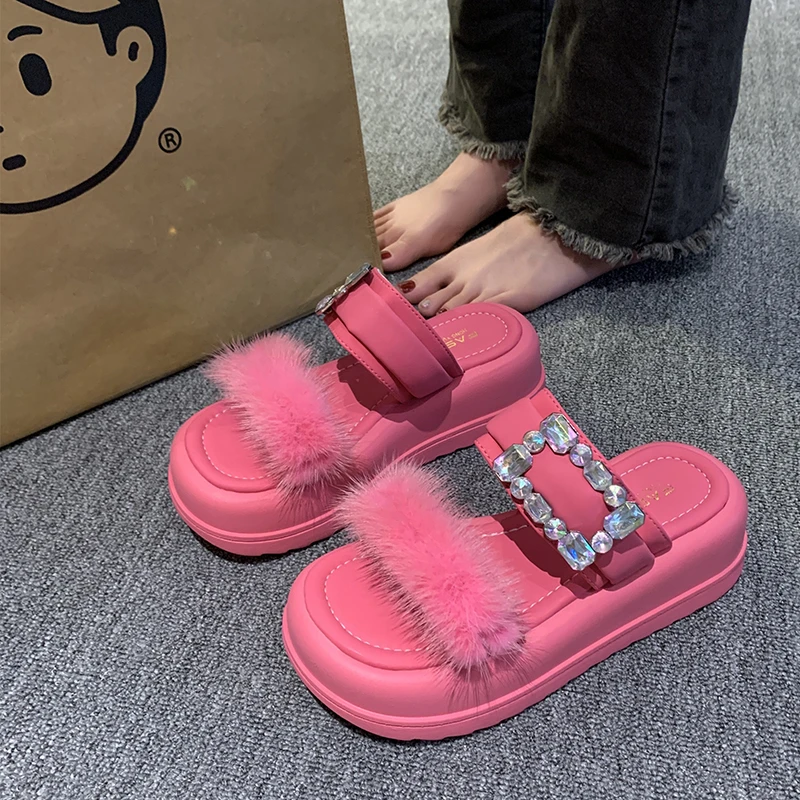 

House Slippers Platform Flock Women Luxury Shoes Slides Med Pantofle Fur Flip Flops Soft Designer 2023 Summer Plush Flat PU Fash