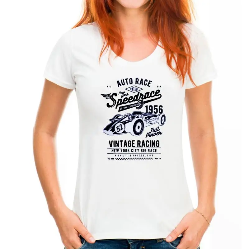 

Классическая мужская футболка с принтом мышечной машины в винтажном стиле