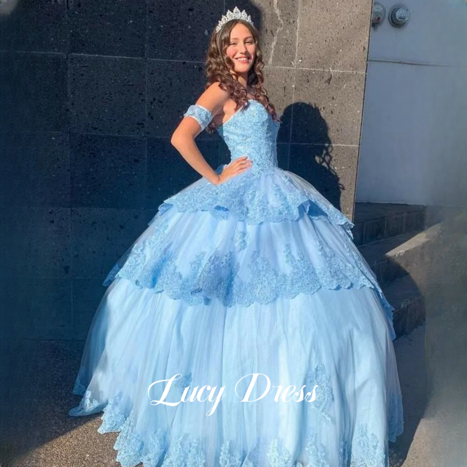 

Lucy Fluffy Long Dress Party Evening Elegant Luxury Celebrity Sky Blue Gala Dresses 2024 Lace Coming of Age Dress Ball Gowns
