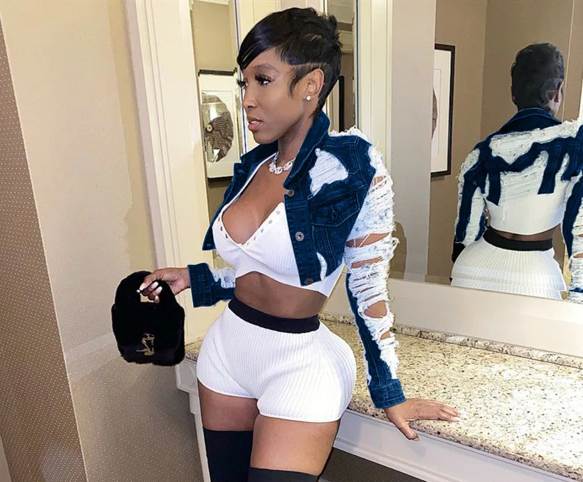 Джинсовая куртка с отложным воротником и длинным рукавом на пуговицах