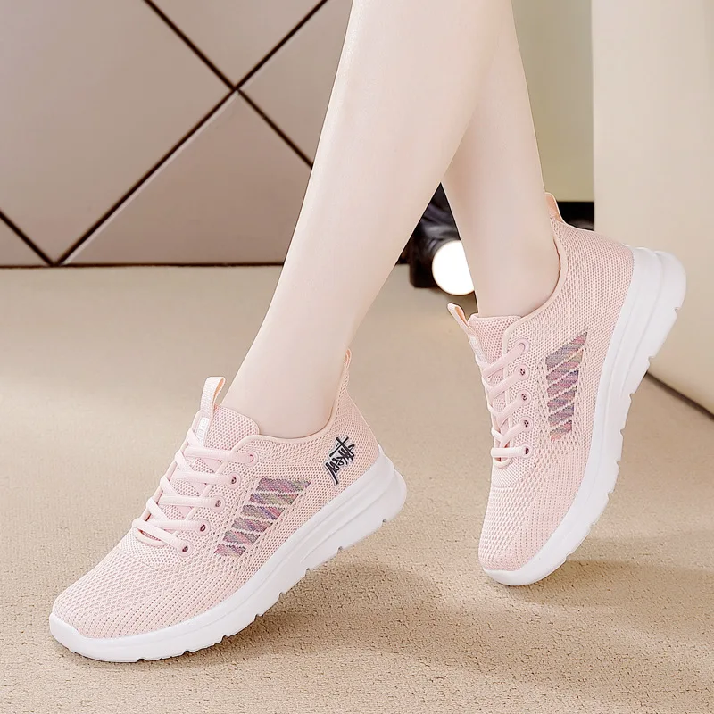 middle-aged sports shoes women's 2023 new lightweight running shoes women shock-absorbing comfortable mother shoes travel shoes