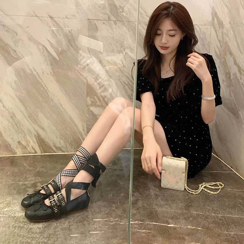 2023 New Designers Women Flat Shoes Fashion Shallow Hollow Out Ballet Shoes Ladies Casual Outdoor Soft Ballerina Shoe Loafers