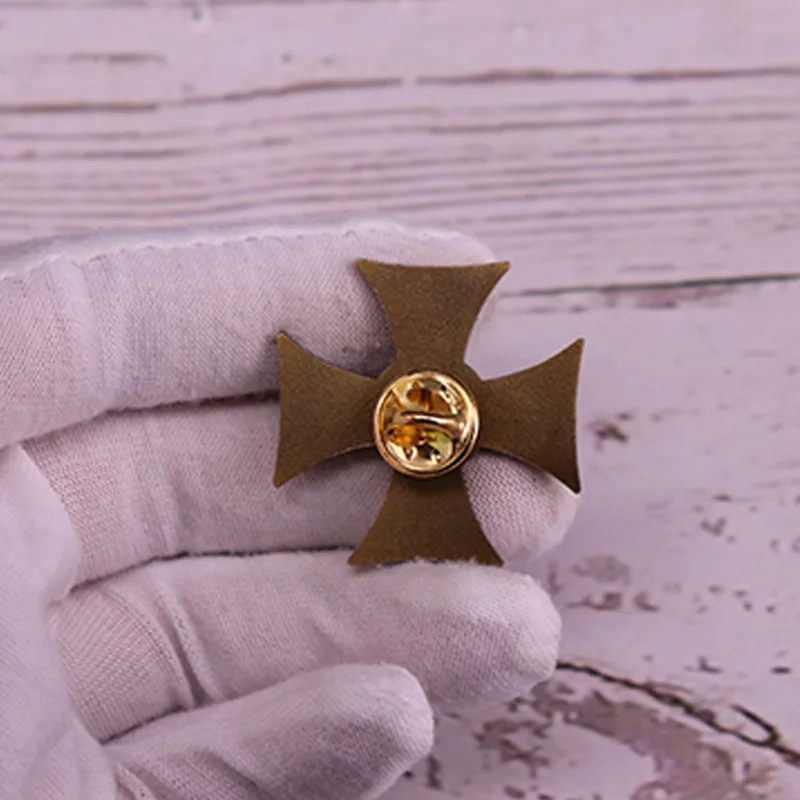 Брошь рыцарей тамплиеров