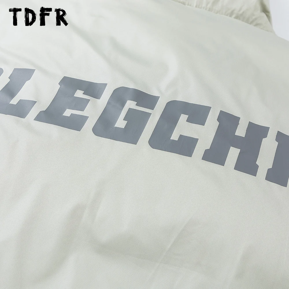 Рисунок 3 - Мужской пуховик с принтом букв