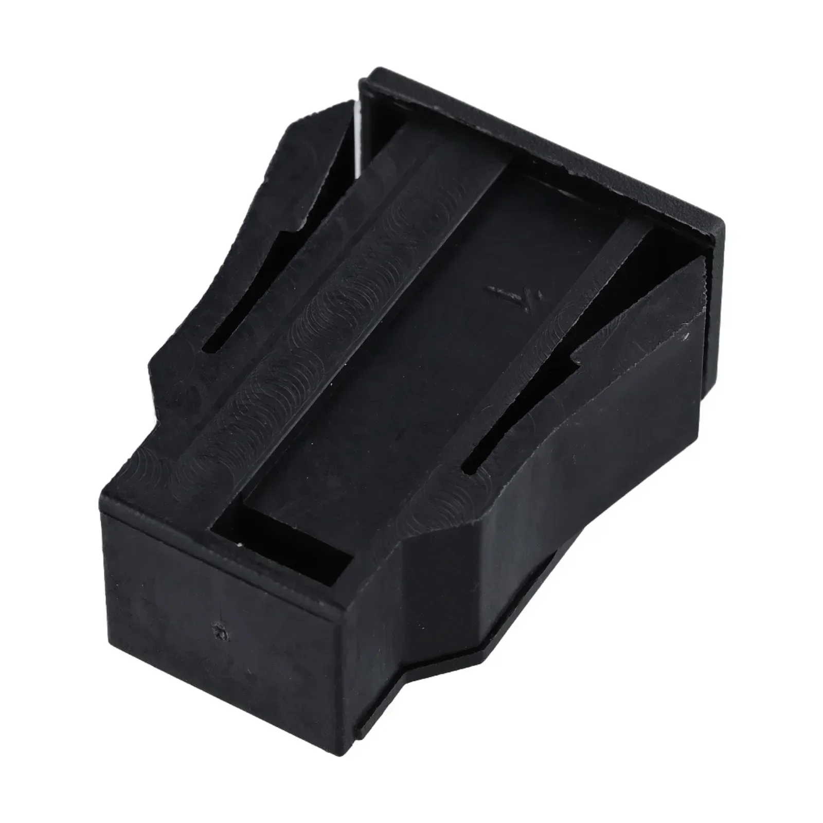 

1x зажим для блокировки отсека для приборной панели для Ford Focus для MK2 2005-11 8M51T044K90AA 1545547 Зажим для блокировки приборной панели