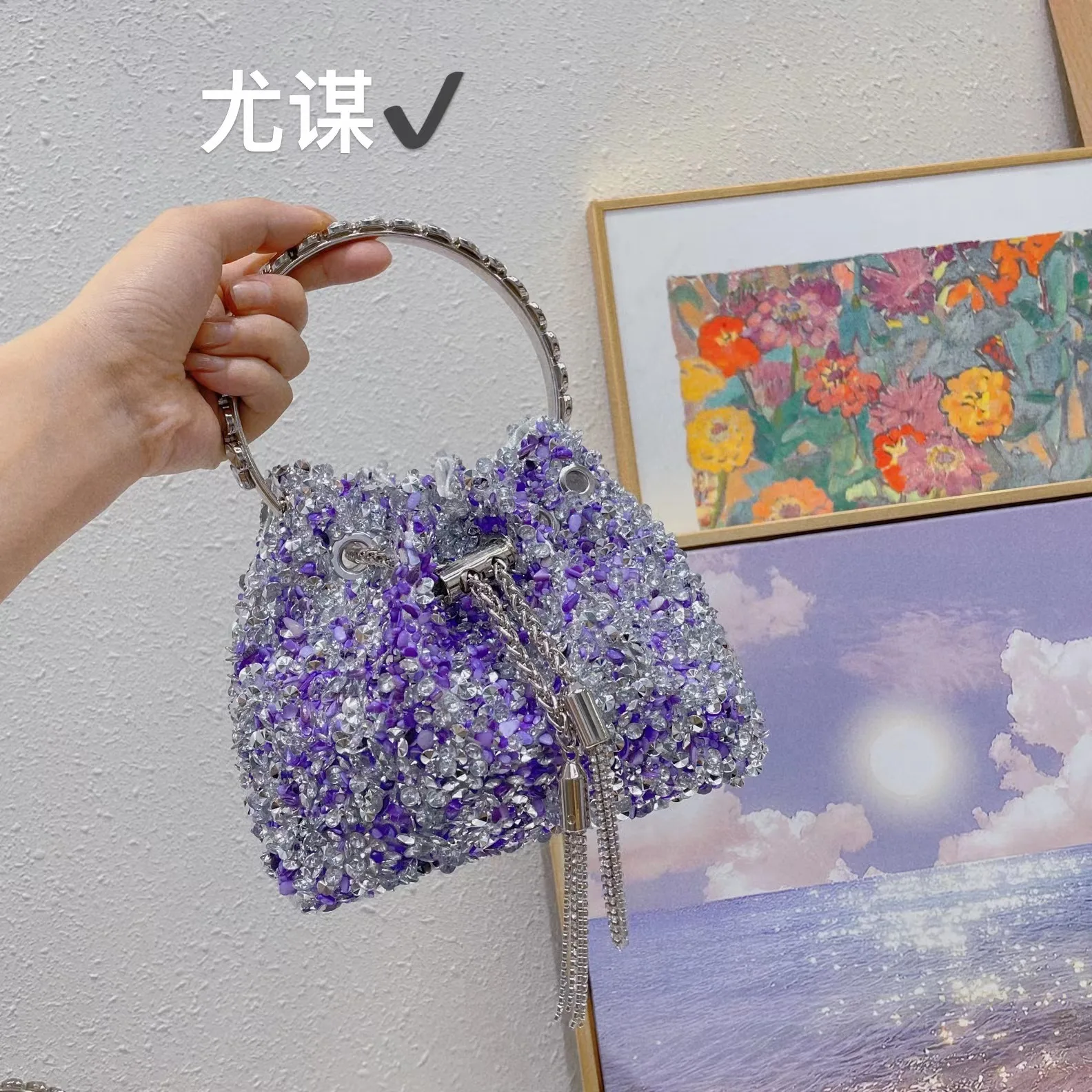 

Fairy Brilliant, Shiny, and Lingering Gravel Crystal Tassel Bucket Bag Evening Banquet Diamond Chain Handheld Crossbody Bag Girl