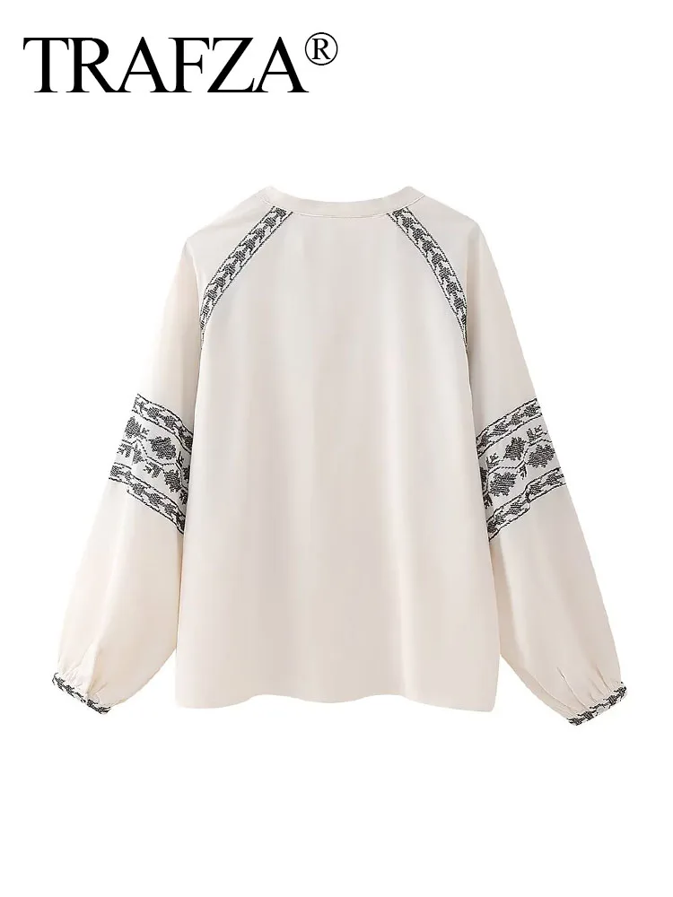 Блузка женская однотонная с V-образным вырезом и рукавами-фонариками