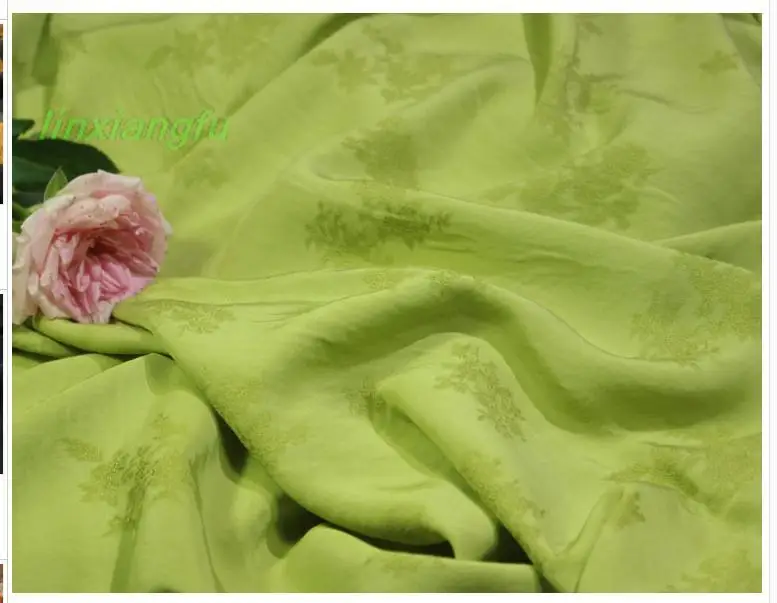 

New rose fiber fabrics, high-end dress shirts, and jacquard fabrics.